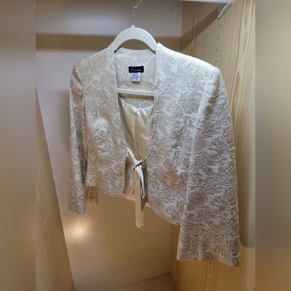 Collection Eighteen Brocade Jacket in Gold / Cream